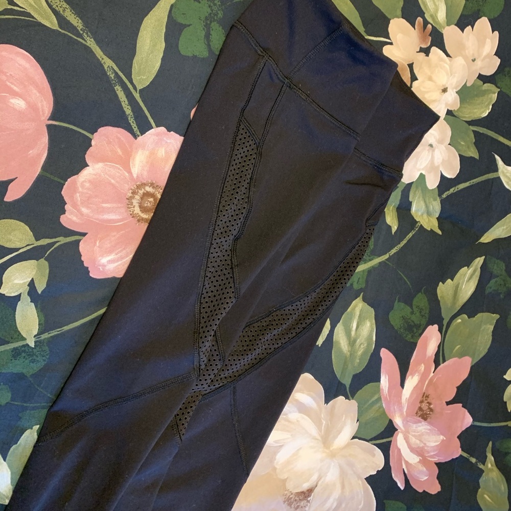 Express Performance Mesh Crop Workout Leggings - image 8